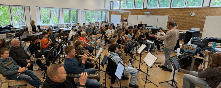 Einzigartige Kooperation: „Gag-X-Brass“ trifft „Brass-Sax“-Band aus Petersfehn